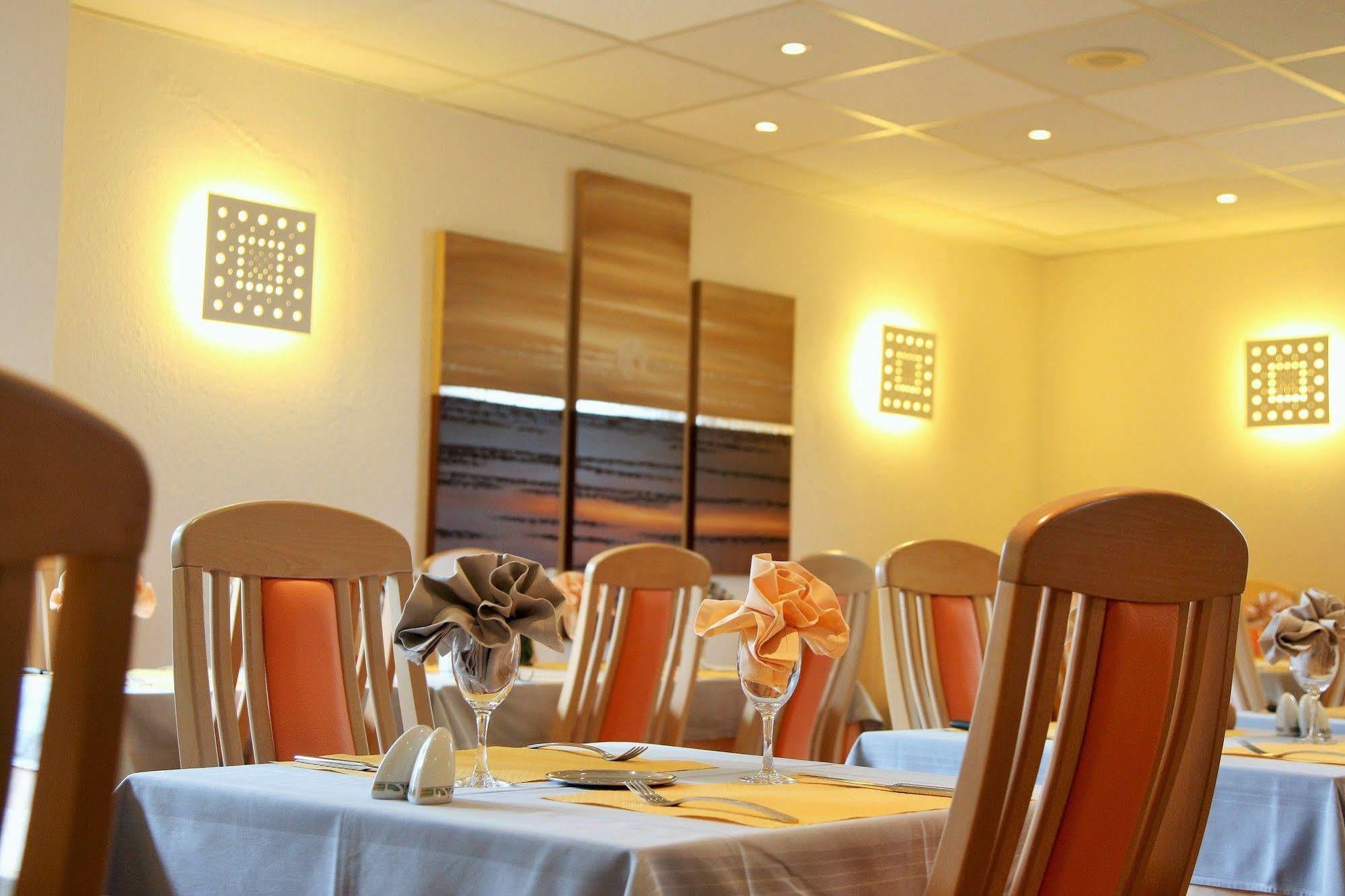 Hotel Le Relais Des Champs Eugenie-les-Bains Esterno foto